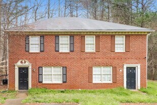 1736 Salem Woods Dr SE in Conyers, GA - Building Photo