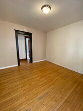 24 N Butler St, Unit #2 in Madison, WI - Foto de edificio - Building Photo