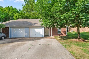 2845 Riverridge Dr in Fayetteville, AR - Building Photo