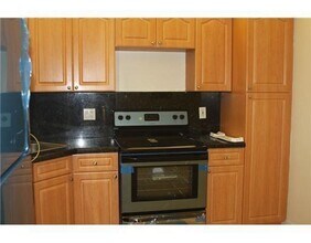 3840 Coral Tree Cir in Coconut Creek, FL - Building Photo - Building Photo