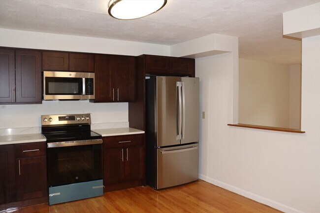 100C Allandale St in Boston, MA - Foto de edificio - Building Photo