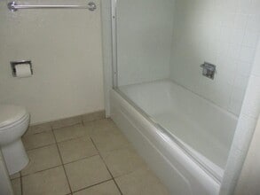 757 Gary St in Gilroy, CA - Foto de edificio - Building Photo