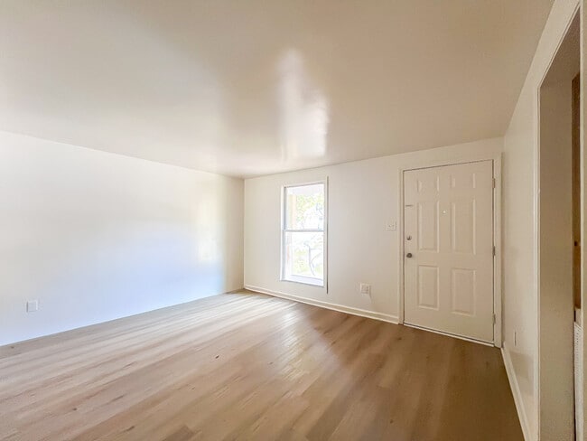 39 Fox Hill Dr in Kilmarnock, VA - Building Photo - Building Photo