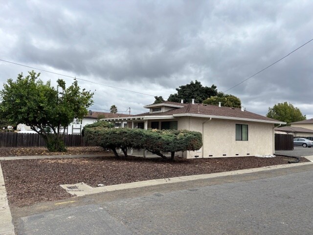 281 Medford Ave in Hayward, CA - Building Photo