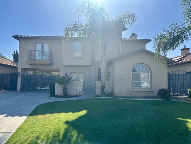 229 Villa Elegante Dr in Bakersfield, CA - Building Photo - Building Photo