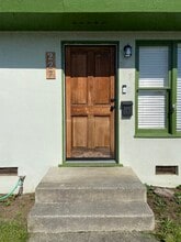 227 Randolph Way in Fortuna, CA - Building Photo - Building Photo