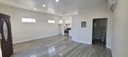 428 S Sultana Ave, Unit 428 South Sultana avenue in Ontario, CA - Foto de edificio - Building Photo