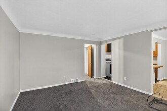 11716 Burt Rd in Detroit, MI - Building Photo - Building Photo