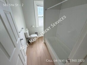 589 5th St in Pitcairn, PA - Building Photo - Building Photo