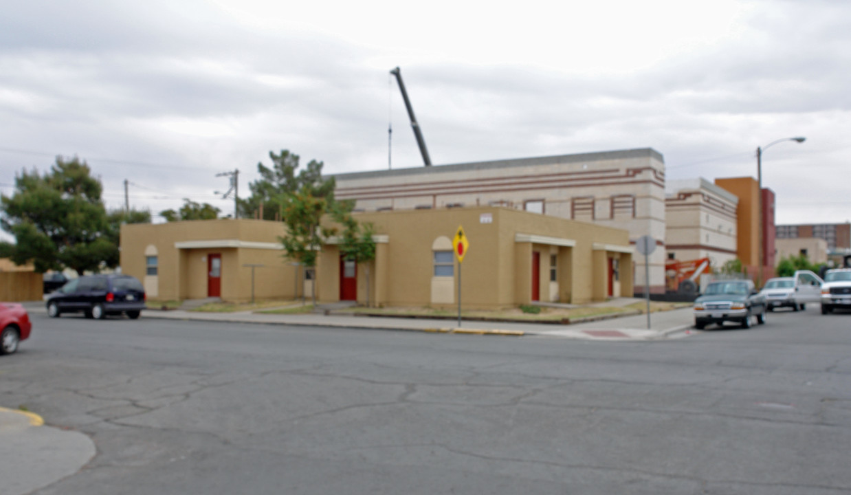 700 Father Rahm Ave in El Paso, TX - Building Photo