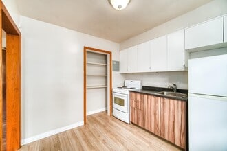 1066-1066 Tower Rd in Halifax, NS - Building Photo - Building Photo