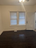 1155 N Keeler Ave, Unit 1st Fl in Chicago, IL - Building Photo