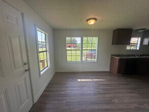 1117 W Main St in Portland, TN - Building Photo - Building Photo