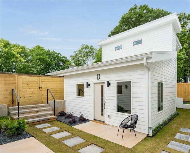 property at 1007 Manigault St SE