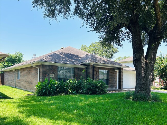 property at 1404 Helmsley Dr