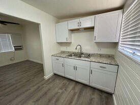 1022 N Palo Verde Blvd, Unit 1022 N Palo Verde Blvd Apt C in Tucson, AZ - Building Photo