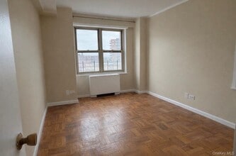 10740 70th Rd in Queens, NY - Building Photo - Building Photo