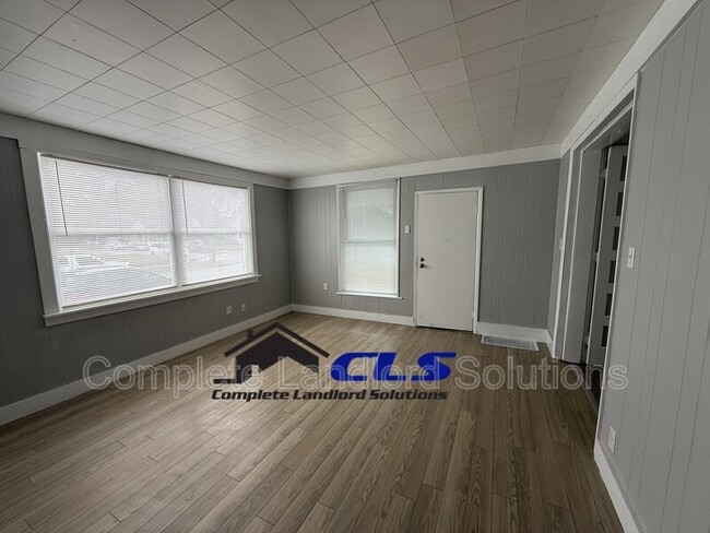 2401 Garfield Ave in Terre Haute, IN - Building Photo - Building Photo