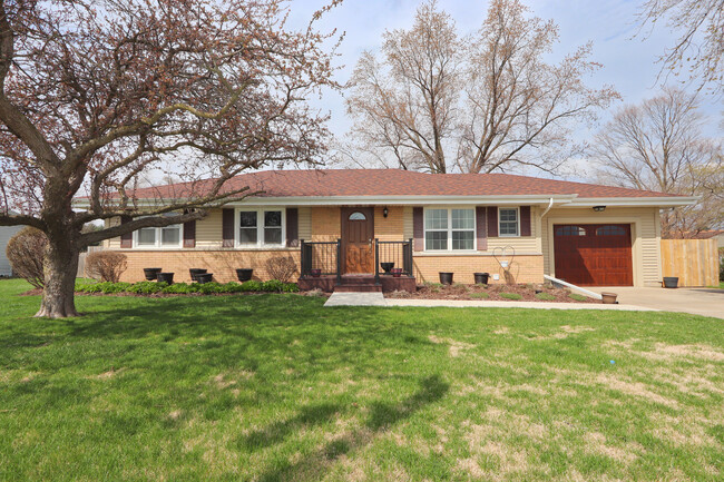 property at 1050 E Southmor Rd