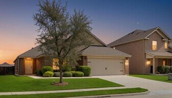 1450 Arabella Ave in Forney, TX - Building Photo