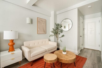 240 W 73rd St in New York, NY - Building Photo - Building Photo