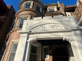 4944 S Michigan Ave in Chicago, IL - Building Photo