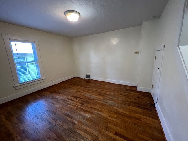 1012 Yuma St in Manhattan, KS - Building Photo - Building Photo