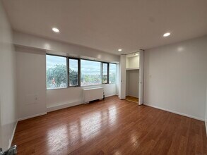 30 Woodland St in Hartford, CT - Building Photo - Building Photo