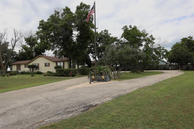 507 State Hwy 95 in Granger, TX - Building Photo - Building Photo