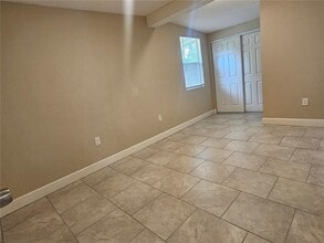 5314 Oakwood Ct in Tampa, FL - Building Photo - Building Photo