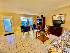 894 Flanders S in Delray Beach, FL - Building Photo - Building Photo