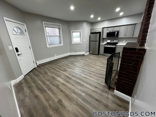 95 Norfolk St, Unit 1 in Boston, MA - Building Photo - Building Photo