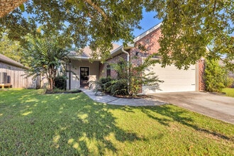 13727 Fox Hill Dr in Gulfport, MS - Building Photo - Building Photo