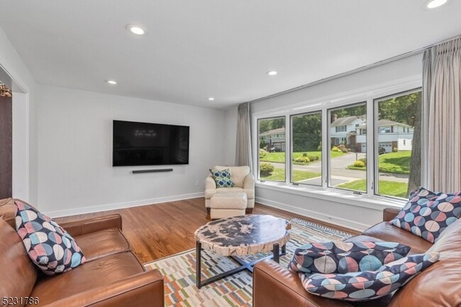 48 Hillcrest Ave in Berkeley Heights, NJ - Building Photo - Building Photo