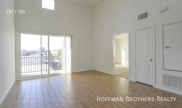 11925 Kling St, Unit 303 in Los Angeles, CA - Building Photo - Building Photo