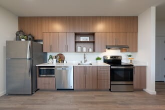 Magnesium Village in Spokane, WA - Foto de edificio - Building Photo