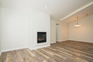 River Oaks Villas in Perrysburg, OH - Building Photo