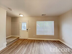 309 Peachtree Rd in Charlotte, NC - Foto de edificio - Building Photo