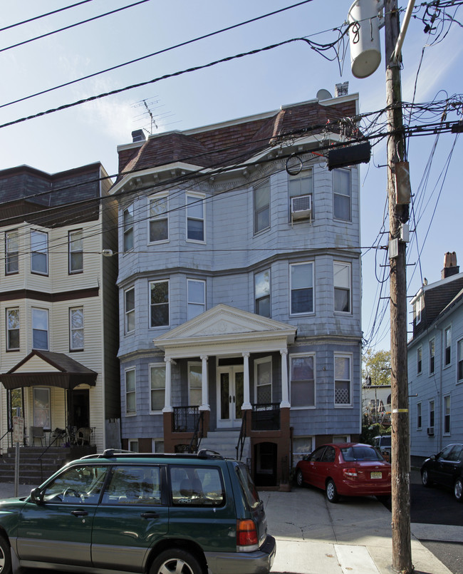 197 Winfield Ave in Jersey City, NJ - Building Photo - Building Photo