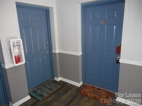9329 Old Concord Rd in Charlotte, NC - Foto de edificio - Building Photo