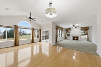 997 Sweeney Dr in Washington Township, OH - Foto de edificio - Building Photo