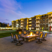 Encore at Perry Crossing in Plainfield, IN - Foto de edificio - Building Photo