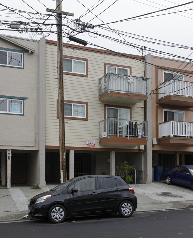 671 Sylvan St in Daly City, CA - Building Photo - Building Photo