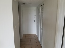 14421 N Kendall Dr, Unit M203 in Miami, FL - Building Photo