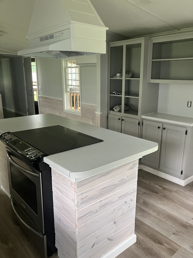 property at 111 Suncrest Bottoms Rd
