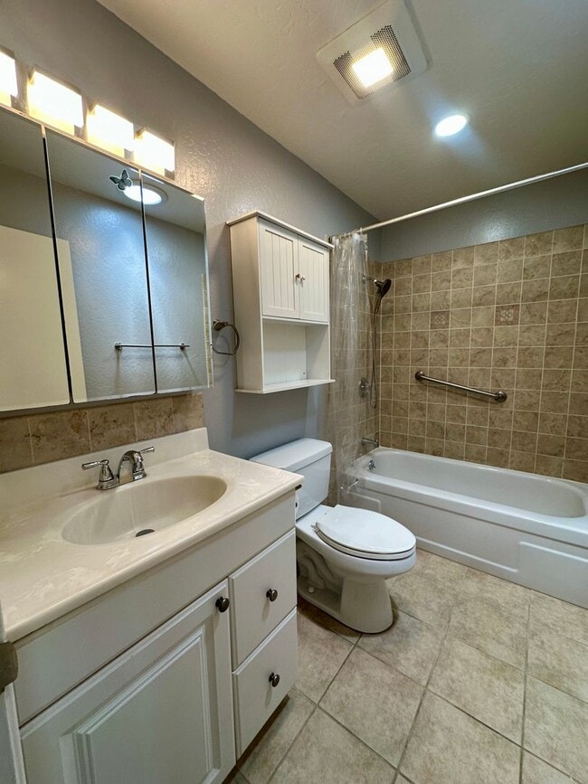 32998 Lake Michigan St in Fremont, CA - Building Photo - Building Photo