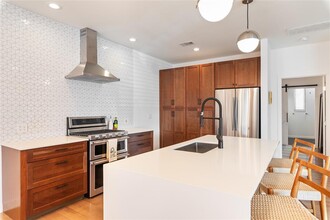 2936 E 14th St in Austin, TX - Building Photo - Building Photo