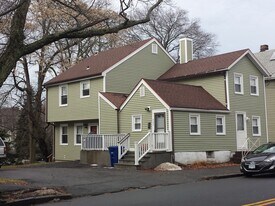 943 Briarwood Ave, Unit 943 briarwood  ave in Bridgeport, CT - Building Photo