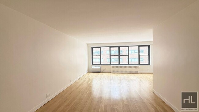 145 4th Ave
