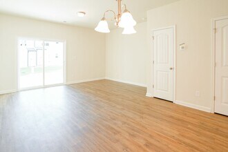 40 Zion Pl in Clayton, NC - Building Photo - Building Photo